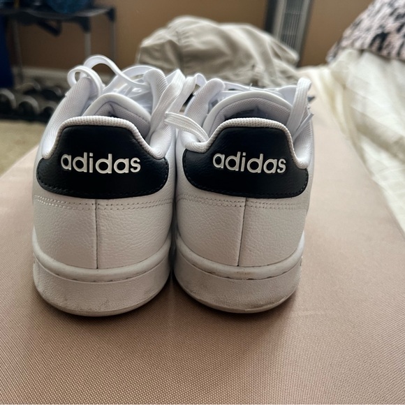 Size 10 only worn once. Too small for me - Picture 4 of 4